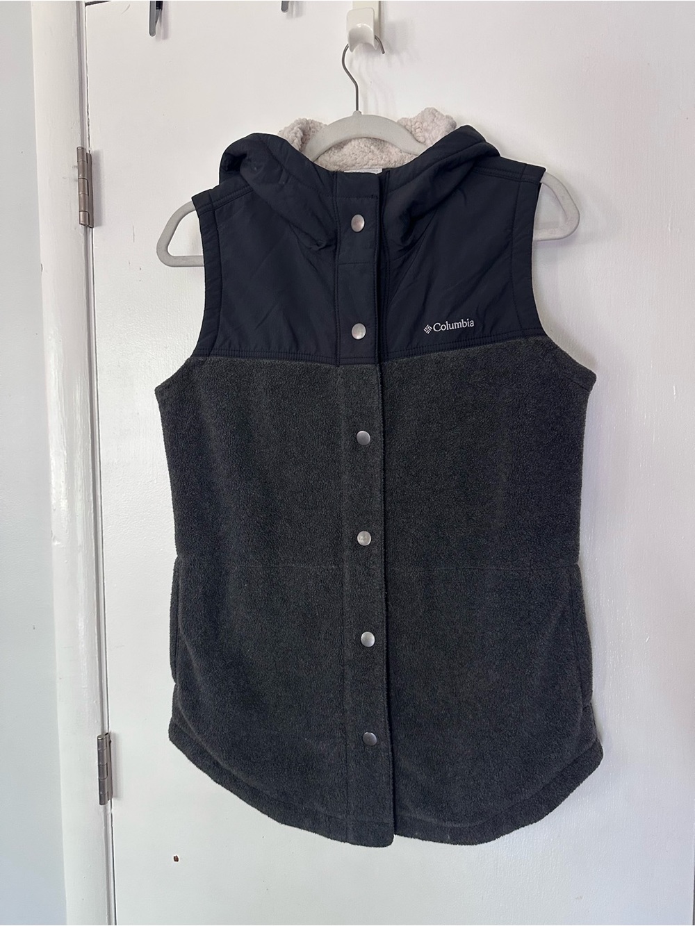 Columbia Women’s Hooded Fleece Vest - Charcoal/Black
